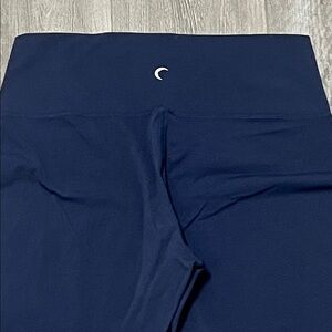 Zyia Active woman’s ankle  Leggings/ navy blue / size 6-8